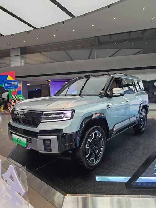 重庆248比亚迪方程豹硬派越野的爆款，英菲尼迪35周年与你共成长